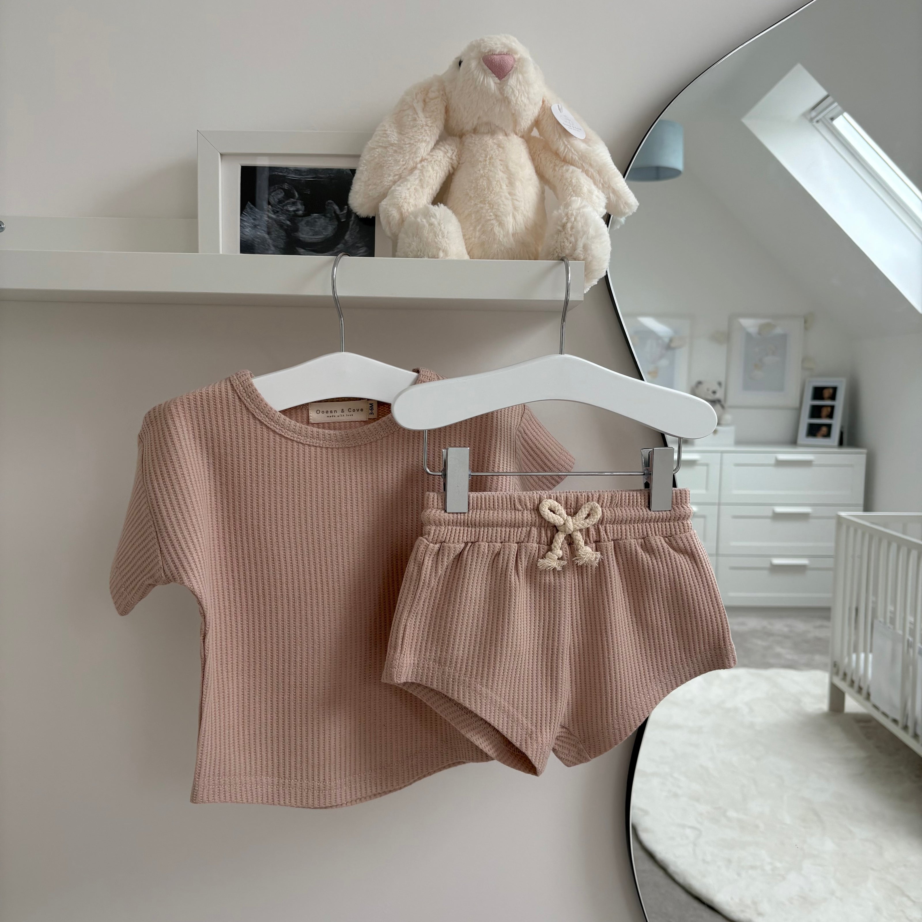 baby waffle outfit in organic cotton with top and shorts set